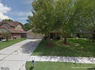 1504 Regency Ct, Friendswood, TX 77546
