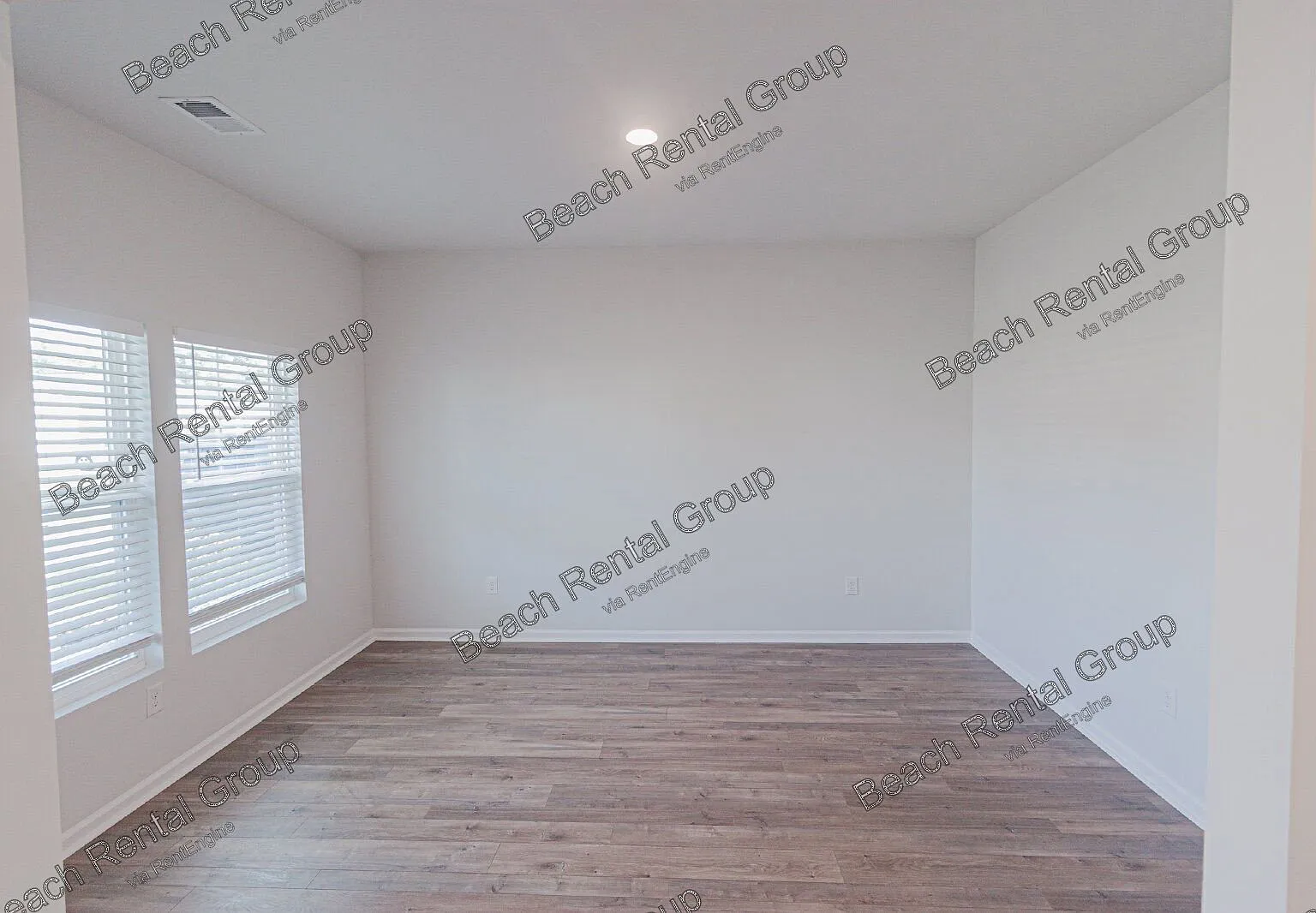 6 bed, 3.0 bath, 3100 sqft, $3,050 — Photo 4