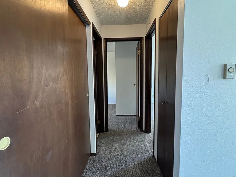 1204 N B St — Photo 24