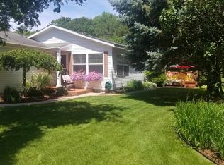 111 Eaton Ave, Charlevoix, MI 49720