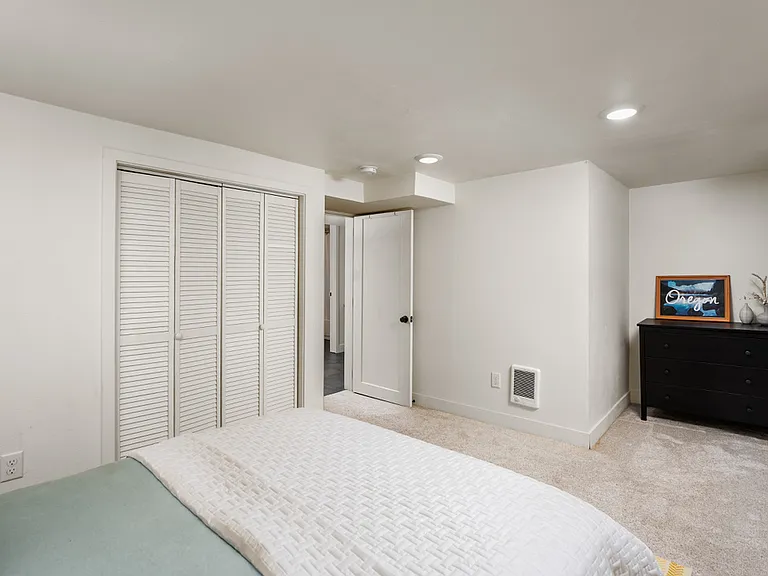 5025 NE 6th Ave #B — Photo 10