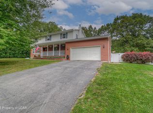 903 Aspen Dr, Mountain Top, PA 18707