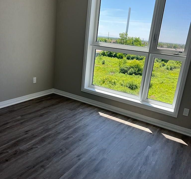 1st image of 95 Dundas St W #219