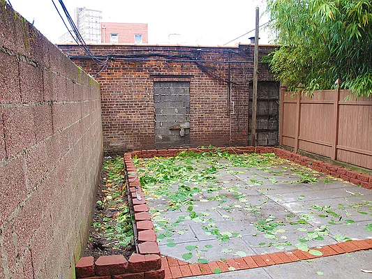 Rented by Dwell Residential Inc | media 22