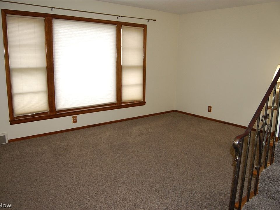 15615 Ramage Ave, Maple Hts, OH 44137 Zillow