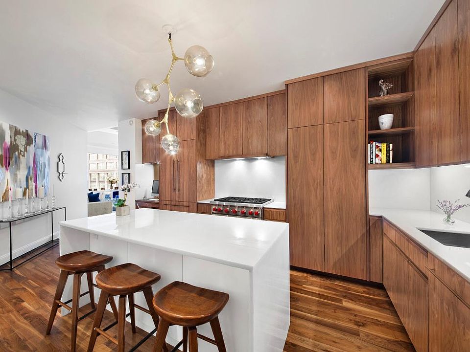 1st image of 425 Park Ave S APT 3B