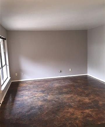 4th image of 4121 Avondale Ave #210