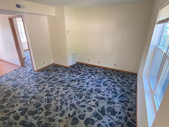 4th image of 701 Broadway St #709