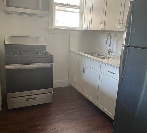 2nd image of 7930 S Princeton Ave #1