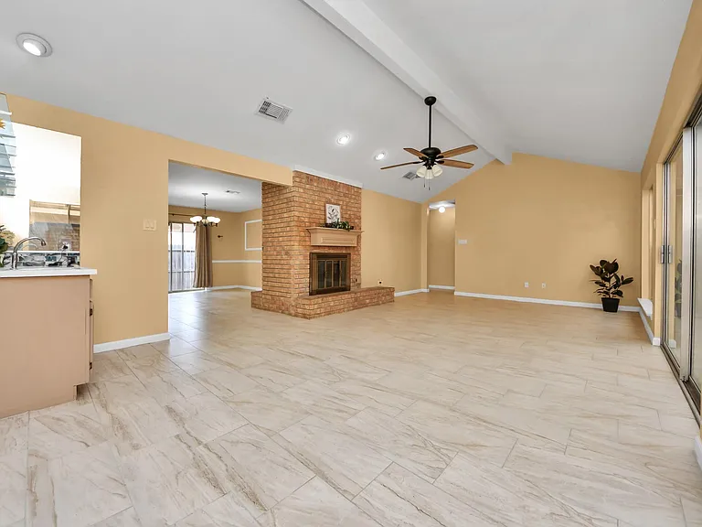 3935 Heathersage Dr — Photo 24
