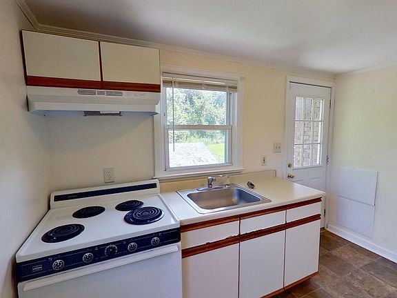 5th image of 225 S Allen St #2L