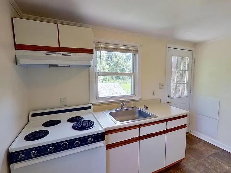 225 S Allen St #2L — Photo 5