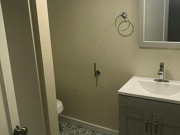 3rd image of 1987 Plumas St #2