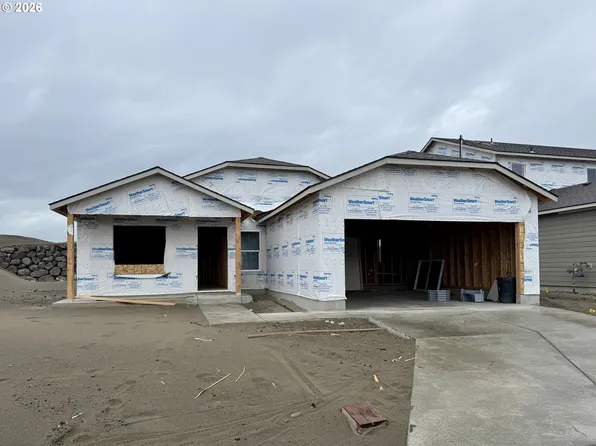 847 NE Laurel Springs Dr, Hermiston, OR 97838