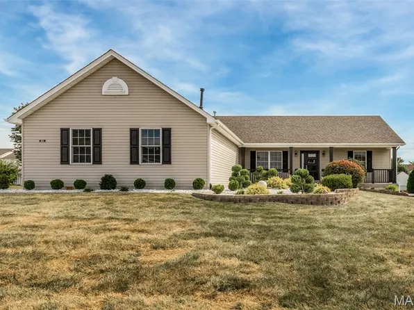 1212 Highland Circle Dr, Wentzville, MO 63385