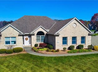 121 Heartland Dr, Butler, PA 16001