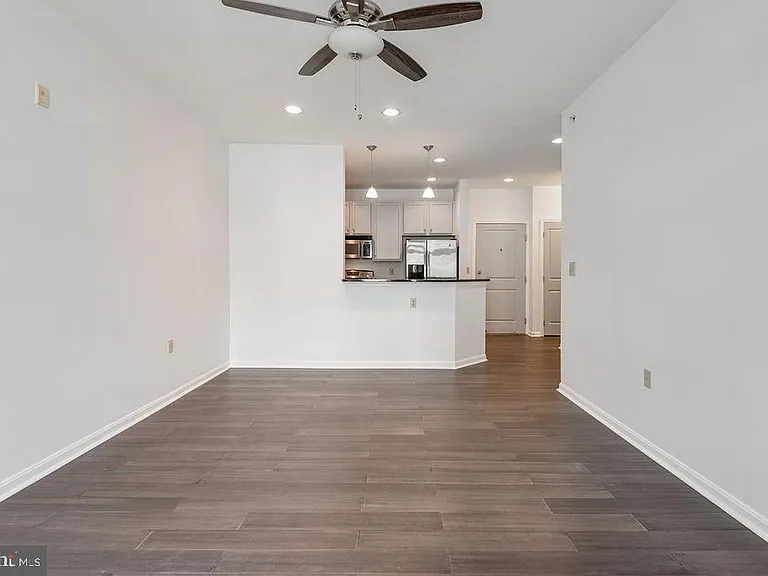 2655 Prosperity Ave #415 — Photo 12