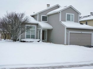 870 S Castlewood Ln, Bartlett, IL 60103