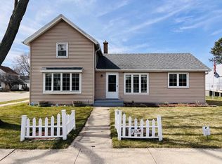 1032 Blue Mounds St, Black Earth, WI 53515