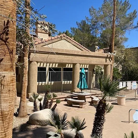 3145 E Flamingo Rd #2100 — Photo 32