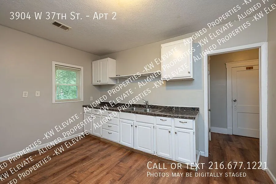 Take a look at this 3 bedroom duplex! — Photo 4