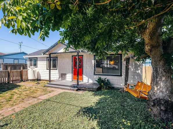 459 S McPherson St, Fort Bragg, CA 95437