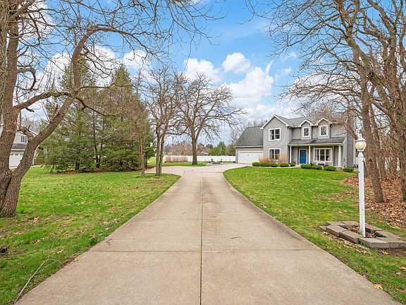2nd image of 2223 Monica Rd