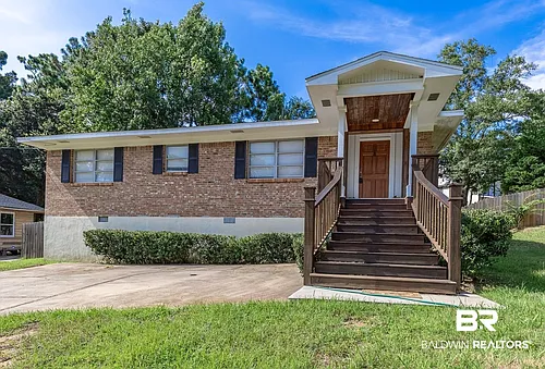 7099 Pinehill Rd Photo 1