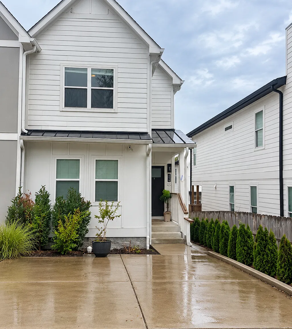 3 bed, 1920 sqft, $3,495 — Photo 3