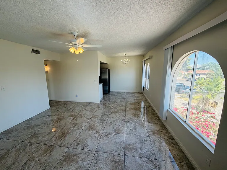 1364 Pattee Cir #C — Photo 5
