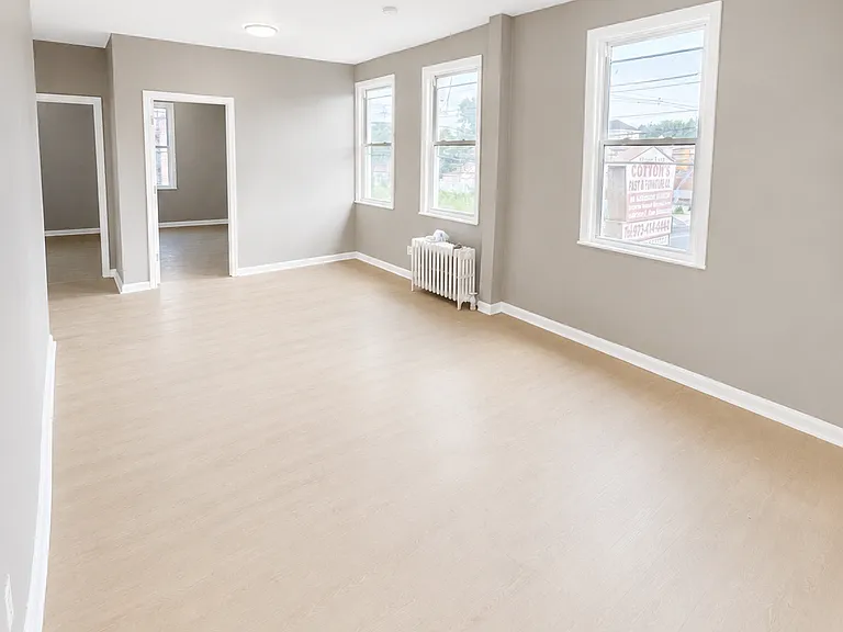 335 Myrtle Ave #2 — Photo 2