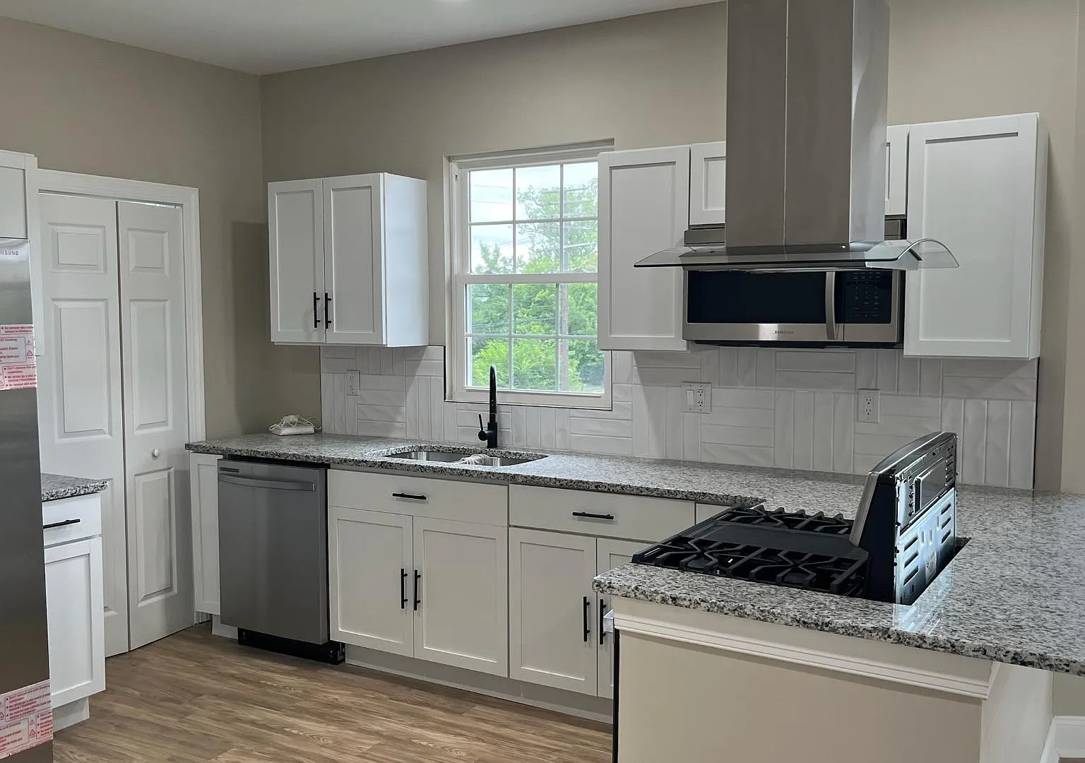 1152 Clairmount St - 1154 Clairmount — Photo 3
