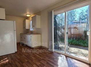 3855 Lake Grove Ave APT 13, Lake Oswego, OR 97035