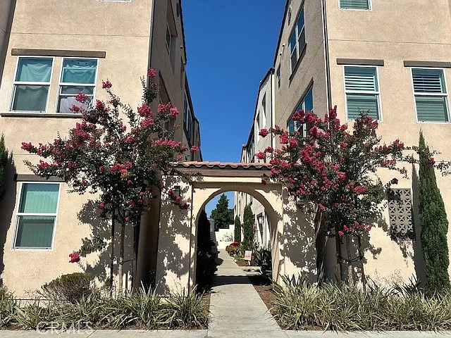 623 W Foothill Blvd #44 — Photo 16