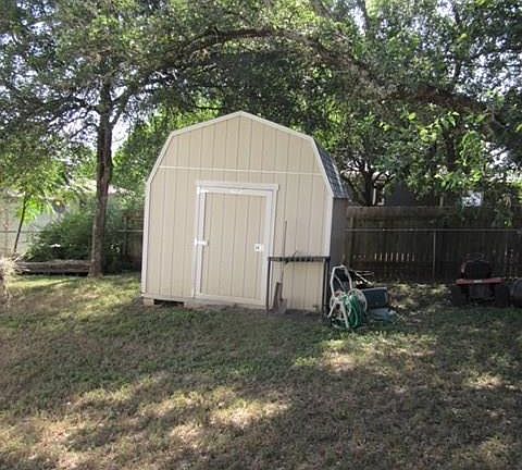 5th image of 107 Mari Ln