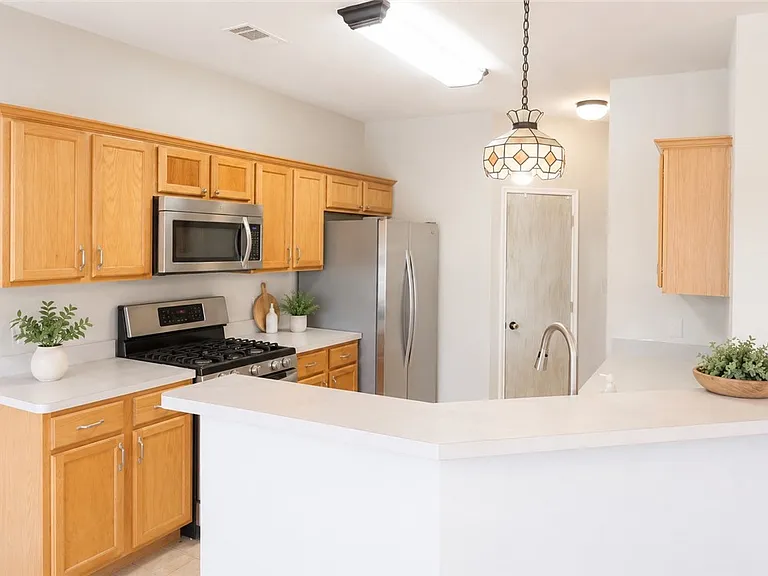 3710 Westfield Dr — Photo 3
