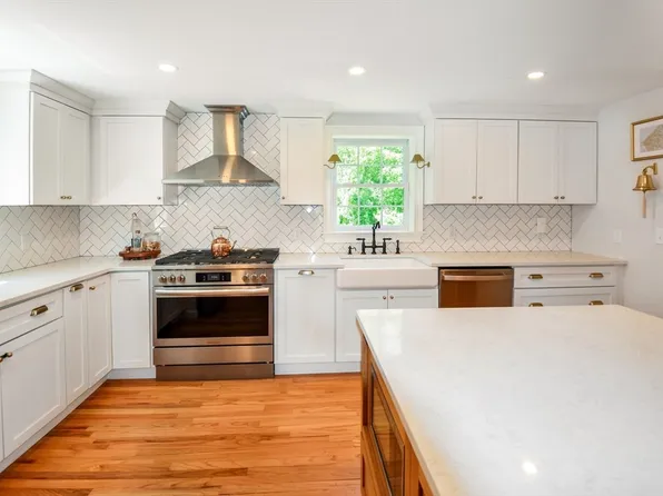 95 Tiffany Rd, Norwell, MA 02061
