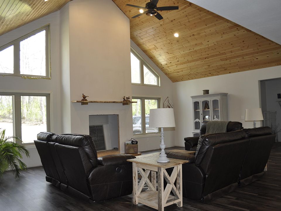 1st image of 15266 W Munson Ln