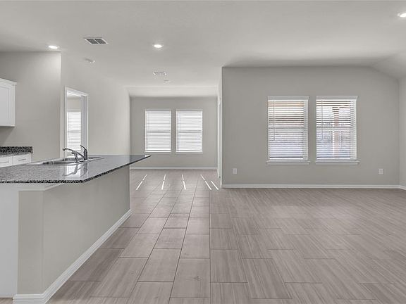 5th image of 1308 Dillard Creek Dr