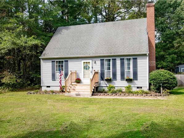 6340 Jones Creek Dr, Gloucester, VA 23061