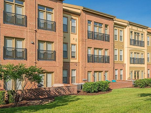 3rd image of 9825 Gate Pkwy N APT 5214