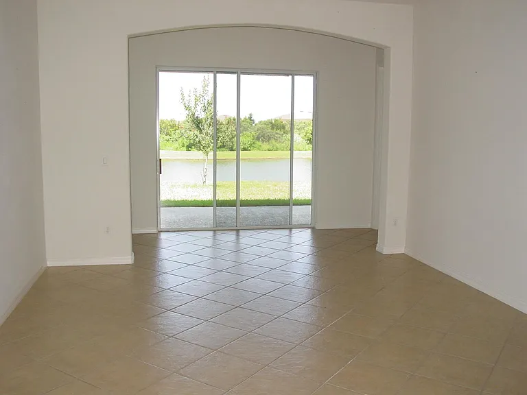 16019 Bristol Lake Cir — Photo 14
