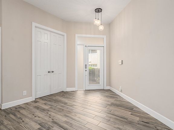 5th image of 3199 SE Carrick Green Ct