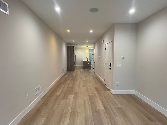 5th image of 626 W Norris St #1A