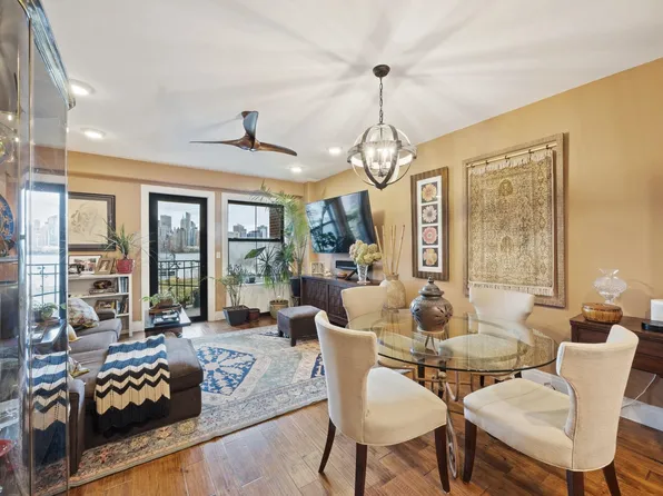 1 Greene Street image 2 of 23