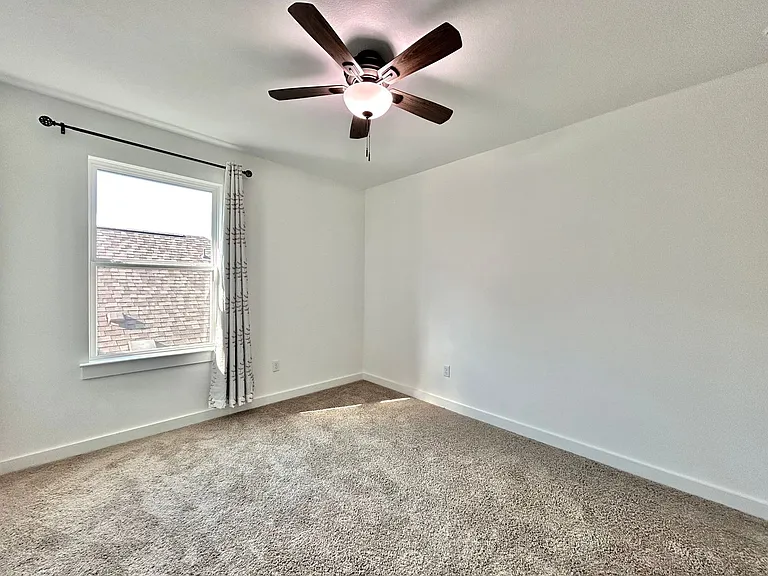 1357 Kneehigh Ln — Photo 24