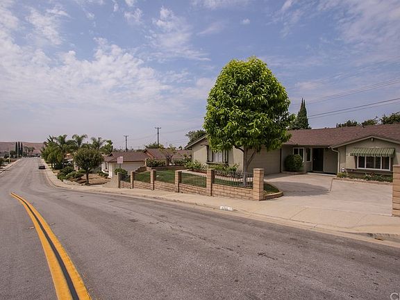 2nd image of 1715 Holly Oak Dr