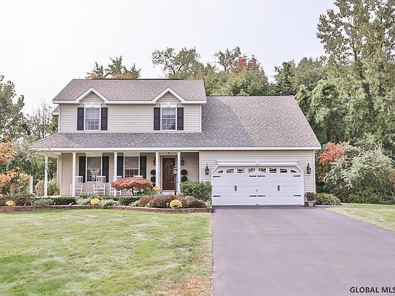 2nd image of 6 Sprucewood Ct