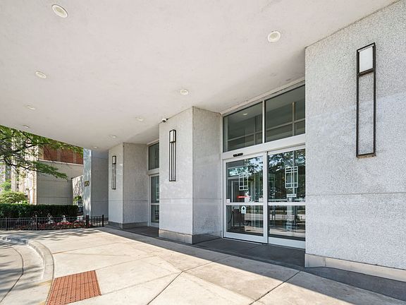 2nd image of 1550 N Lake Shore Dr #25