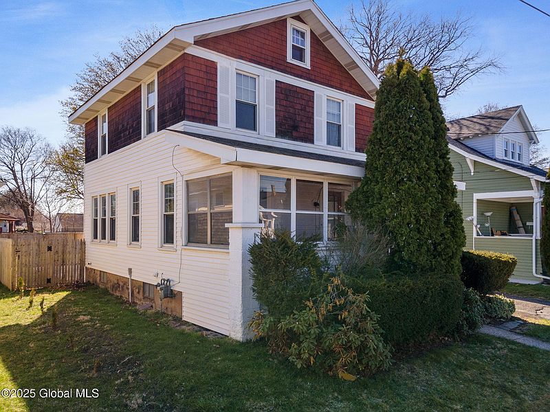 3rd image of 32 Dartmouth Street